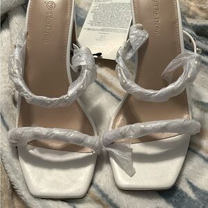The Drop White Strappy Sandals